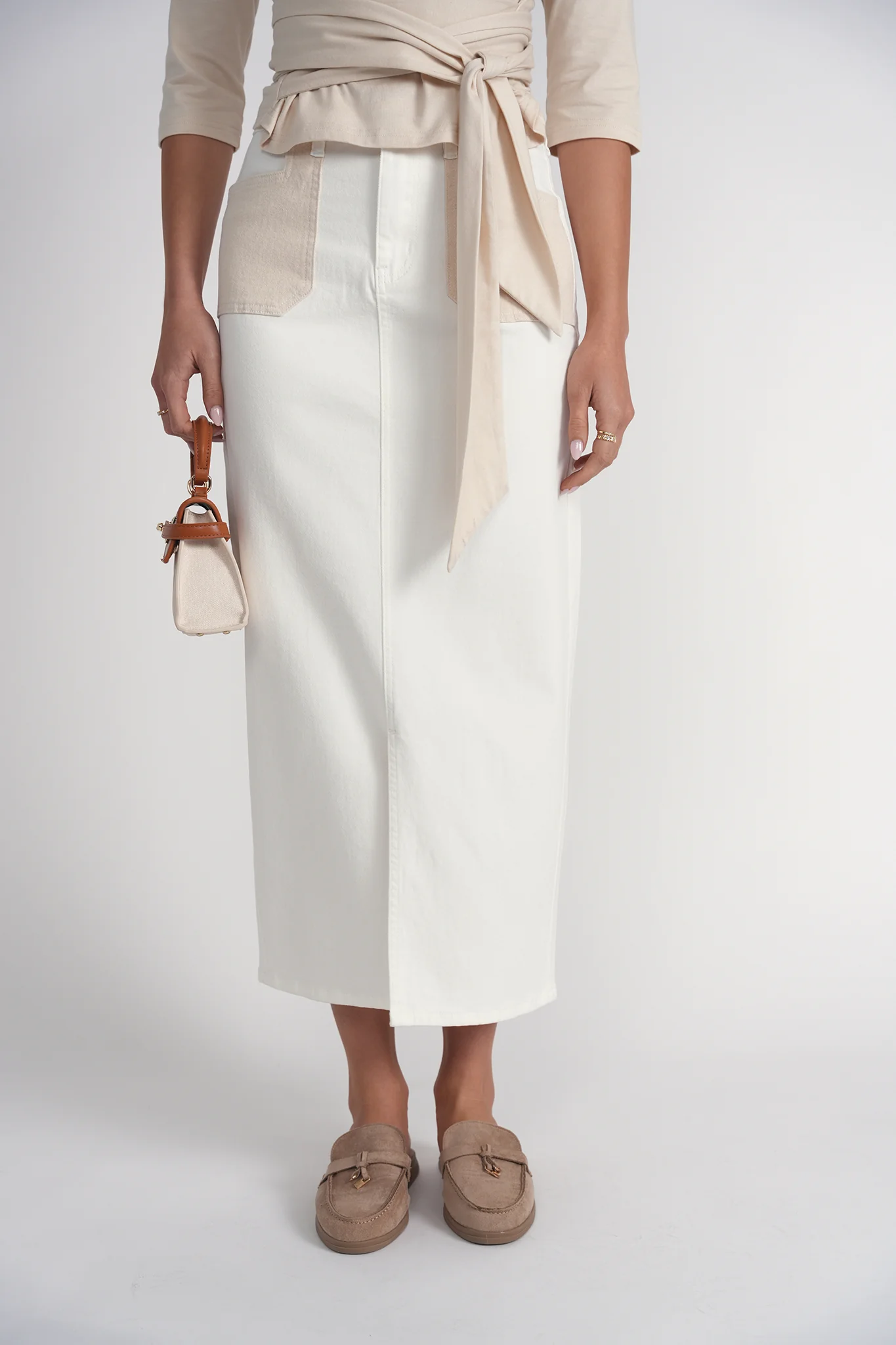 Contrast Pocket Midi Skirt- White Denim - Image 3