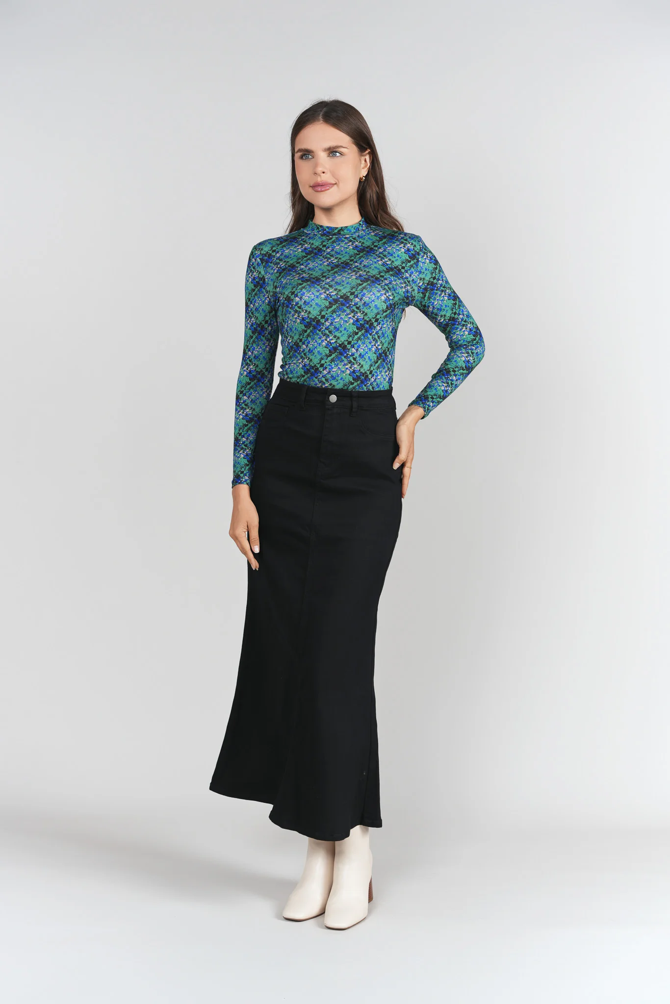 Mermaid Denim Maxi Skirt- Black - Image 3