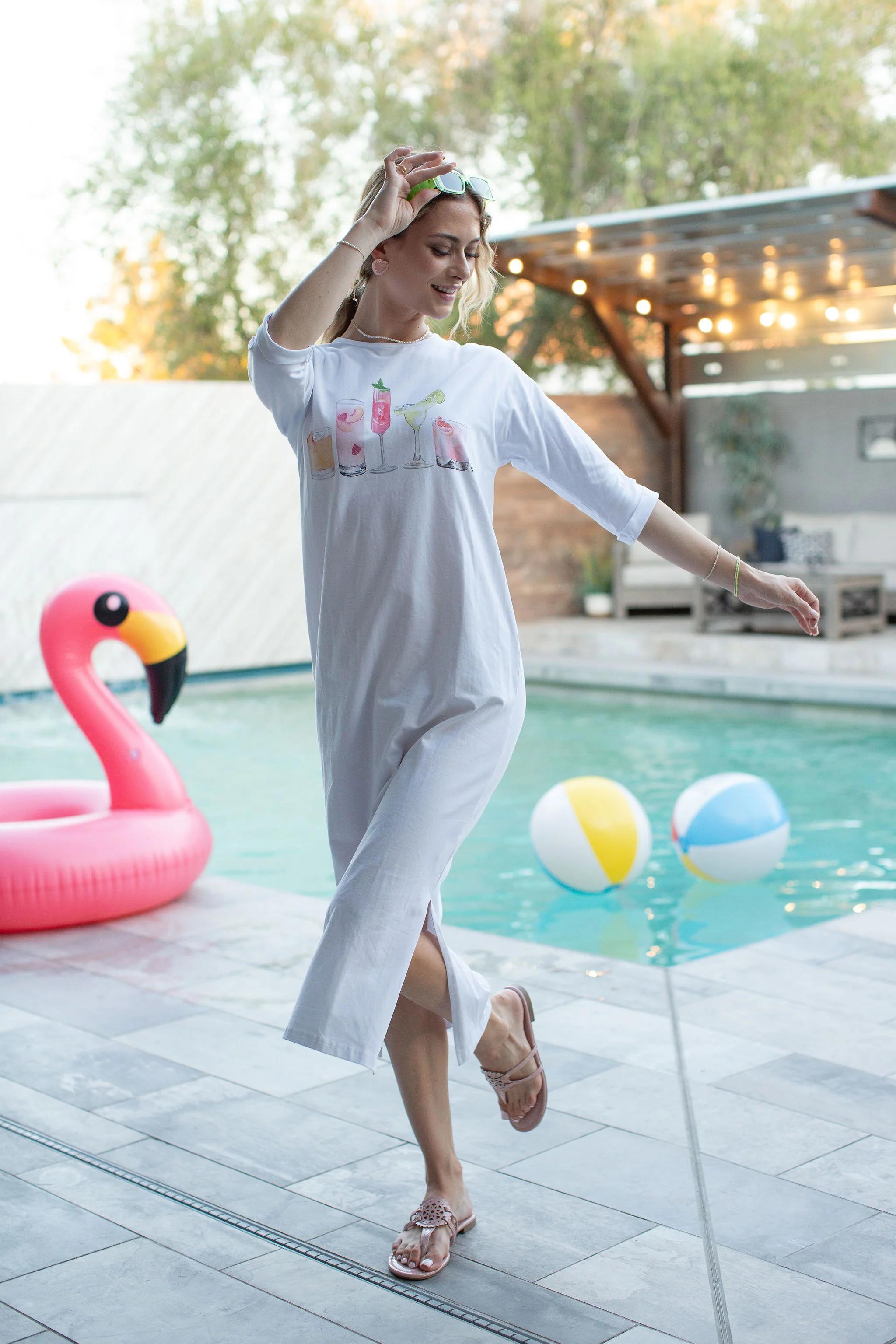 T-Shirt Dress Cocktails On White- Long - Image 4